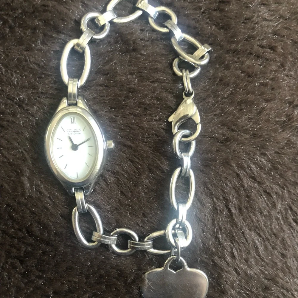 Pre-owned Vintage Citizen Eco-Drive Watch bracelet with heart charm